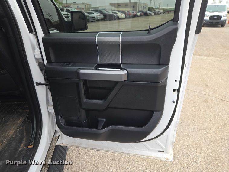 image for item ET5055 2018 Ford F150 Crew Cab pickup truck