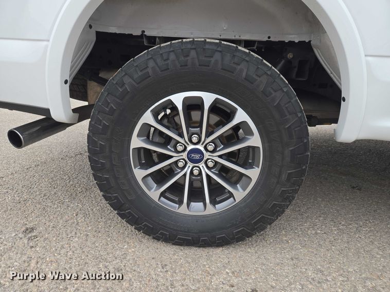 image for item ET5055 2018 Ford F150 Crew Cab pickup truck