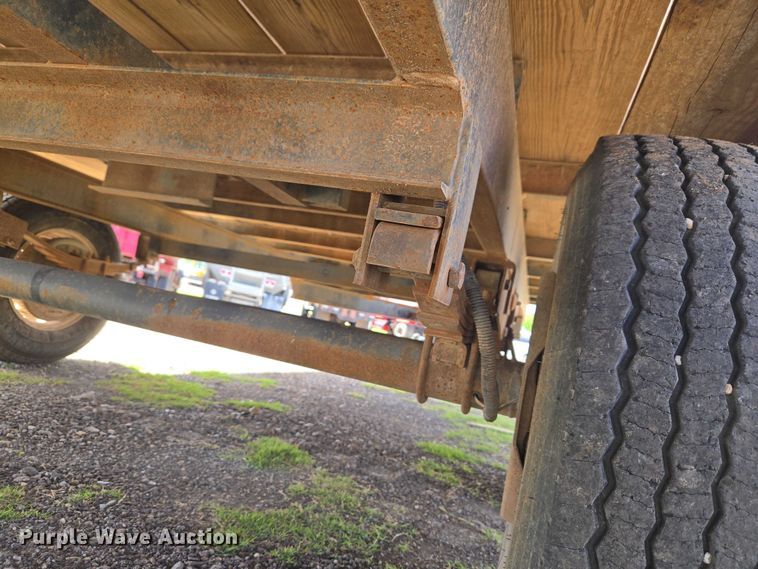 image for item ET5066 2010 Snake River utility trailer