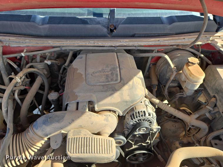 image for item ET5069 2011 Chevrolet Silverado 1500 Ext. Cab pickup truck