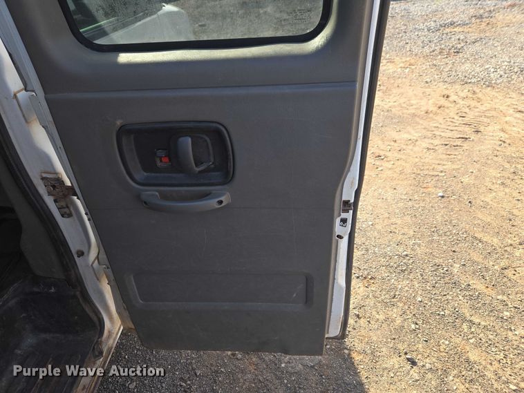 image for item ET5070 2015 Chevrolet Express 3500 van