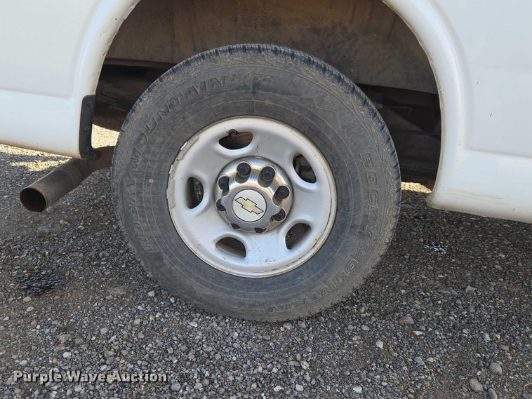 image for item ET5070 2015 Chevrolet Express 3500 van