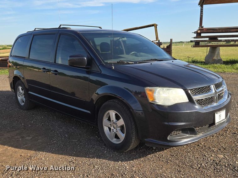 image for item ET5071 2013 Dodge Grand Caravan van