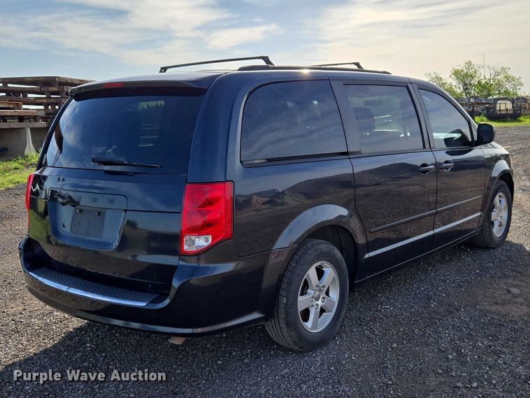 image for item ET5071 2013 Dodge Grand Caravan van