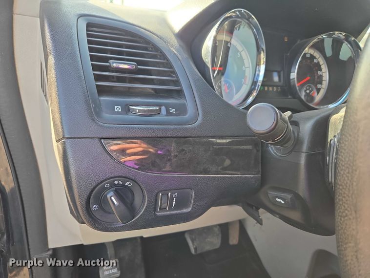 image for item ET5071 2013 Dodge Grand Caravan van