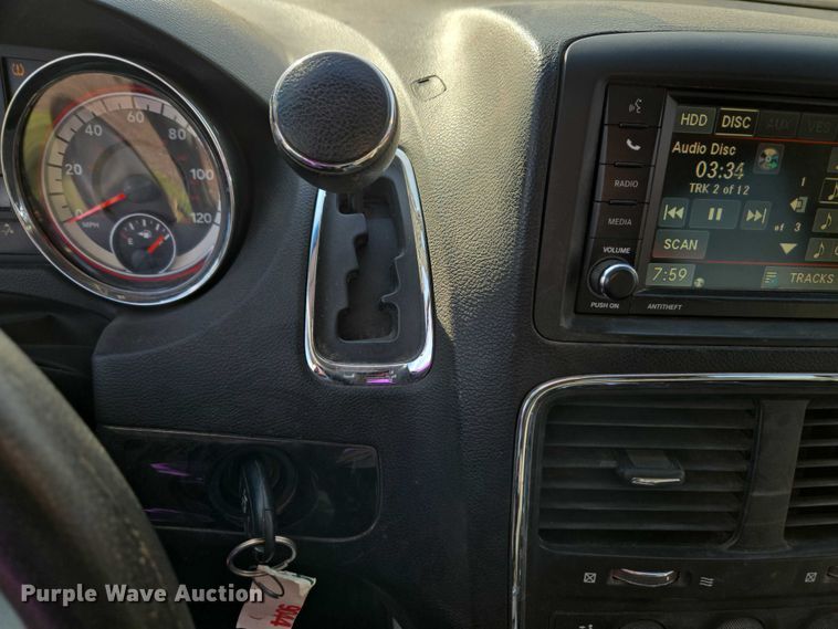 image for item ET5071 2013 Dodge Grand Caravan van