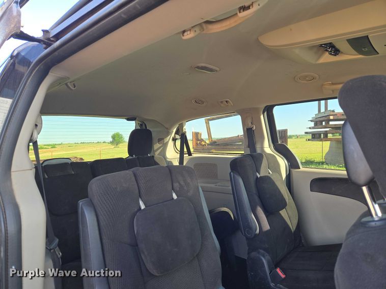 image for item ET5071 2013 Dodge Grand Caravan van