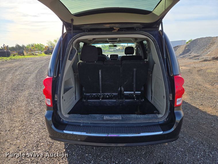 image for item ET5071 2013 Dodge Grand Caravan van