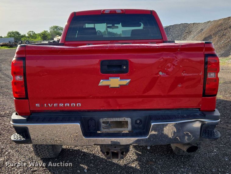 image for item ET5072 2016 Chevrolet Silverado 2500HD Ext. Cab pickup truck