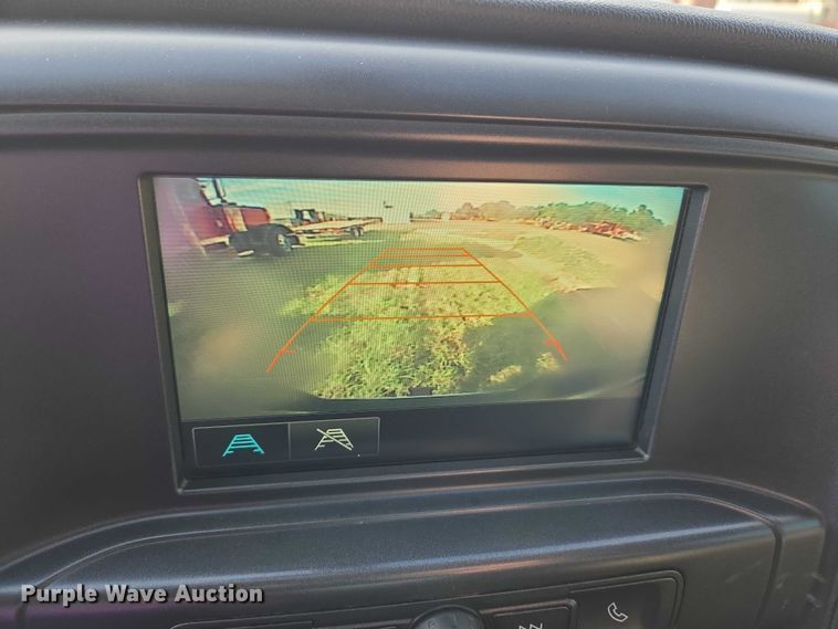 image for item ET5072 2016 Chevrolet Silverado 2500HD Ext. Cab pickup truck