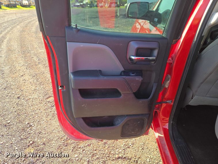 image for item ET5072 2016 Chevrolet Silverado 2500HD Ext. Cab pickup truck
