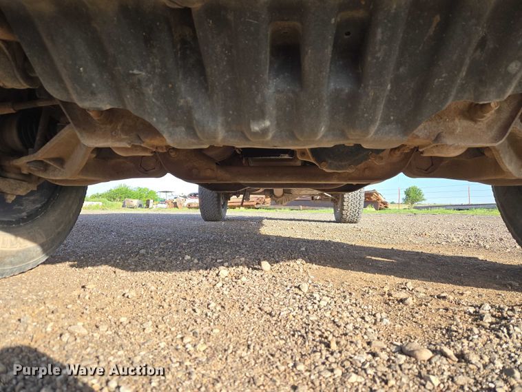 image for item ET5072 2016 Chevrolet Silverado 2500HD Ext. Cab pickup truck