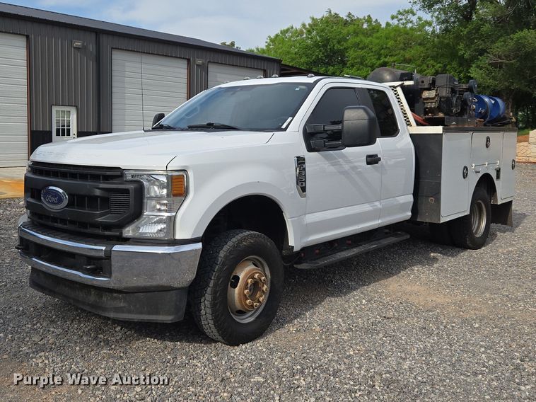 2021 Ford F350 Super Duty XL Ext. Cab utility bed pickup truck