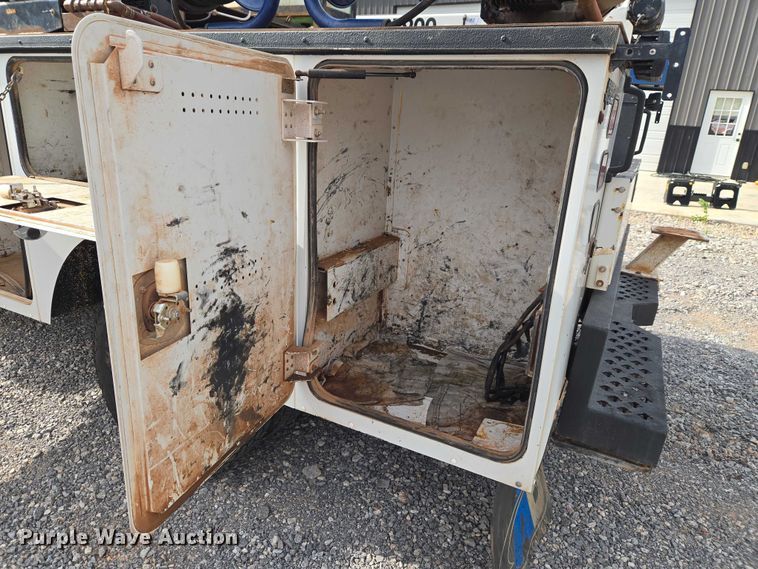 image for item ET5073 2021 Ford F350 Super Duty XL Ext. Cab utility bed pickup truck