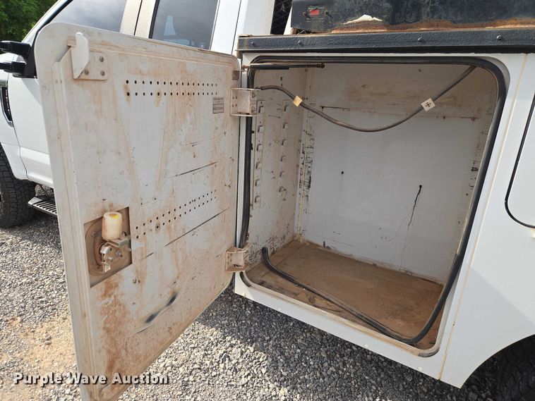 image for item ET5073 2021 Ford F350 Super Duty XL Ext. Cab utility bed pickup truck