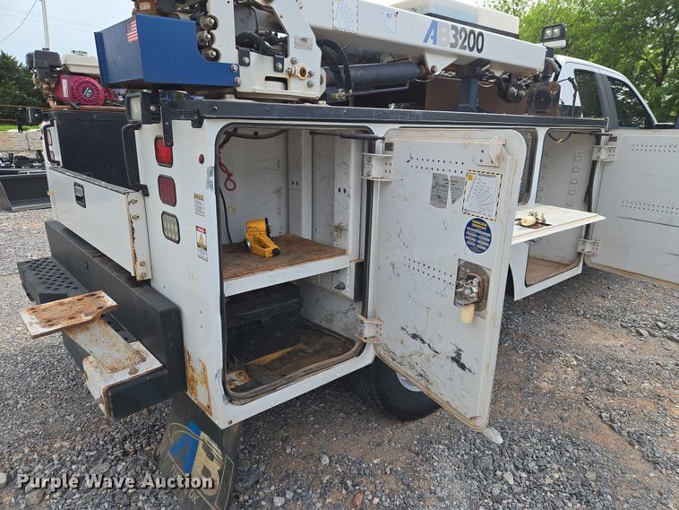 image for item ET5073 2021 Ford F350 Super Duty XL Ext. Cab utility bed pickup truck