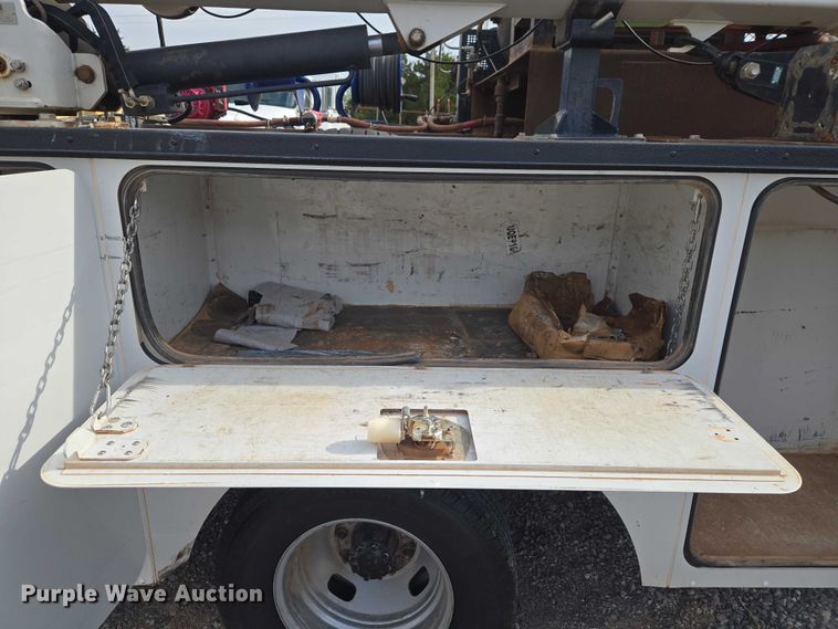 image for item ET5073 2021 Ford F350 Super Duty XL Ext. Cab utility bed pickup truck