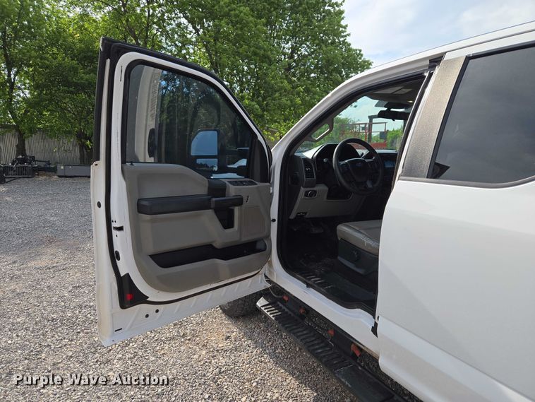 image for item ET5073 2021 Ford F350 Super Duty XL Ext. Cab utility bed pickup truck
