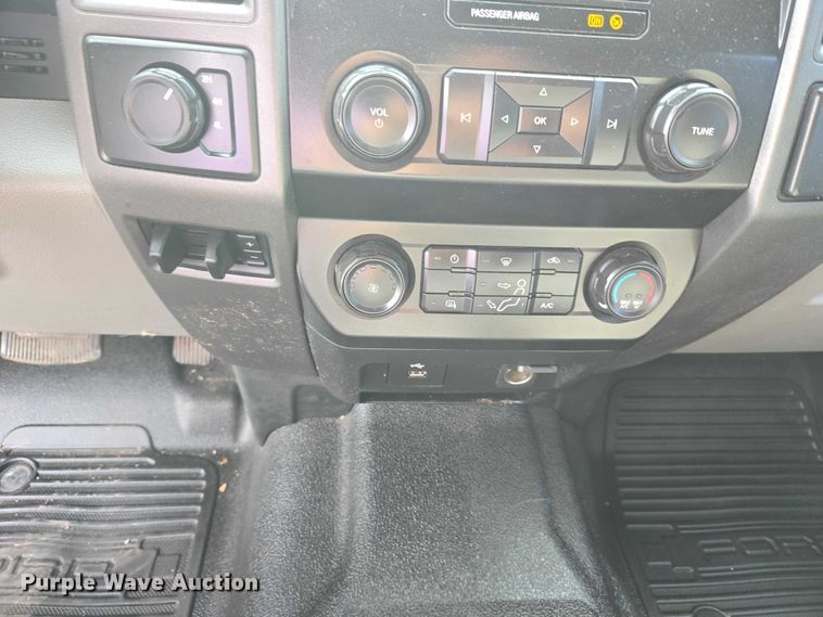 image for item ET5073 2021 Ford F350 Super Duty XL Ext. Cab utility bed pickup truck