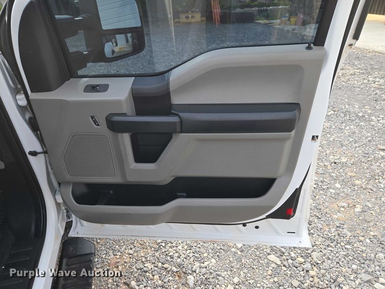 image for item ET5073 2021 Ford F350 Super Duty XL Ext. Cab utility bed pickup truck