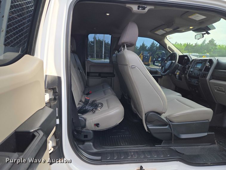 image for item ET5073 2021 Ford F350 Super Duty XL Ext. Cab utility bed pickup truck