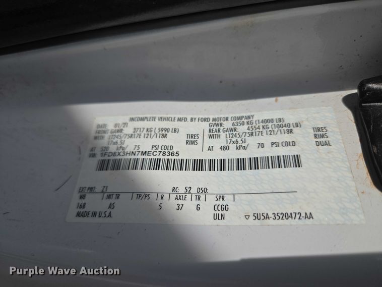 image for item ET5073 2021 Ford F350 Super Duty XL Ext. Cab utility bed pickup truck