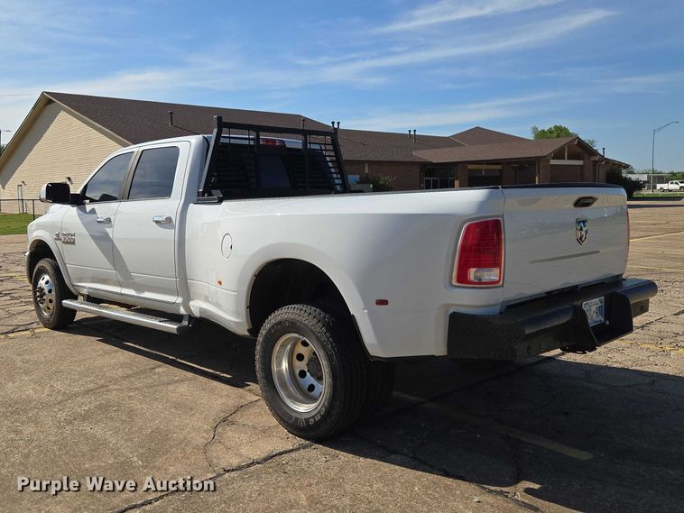 image for item ET5084 2014 RAM 3500 Crew Cab pickup truck