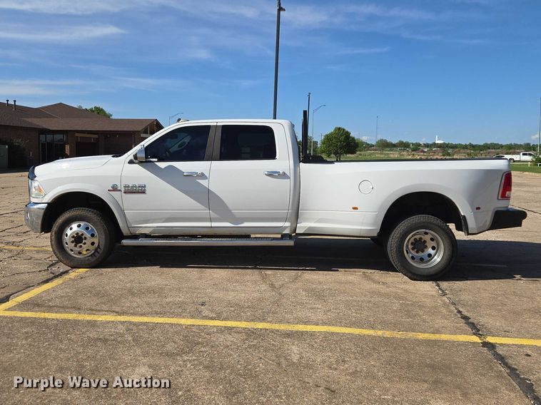 image for item ET5084 2014 RAM 3500 Crew Cab pickup truck