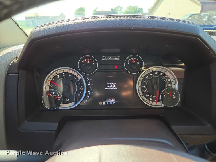 image for item ET5084 2014 RAM 3500 Crew Cab pickup truck