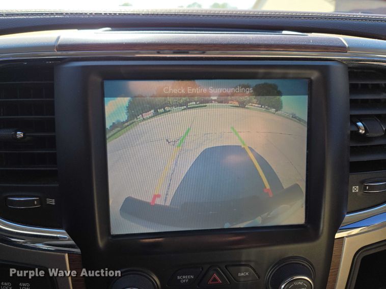 image for item ET5084 2014 RAM 3500 Crew Cab pickup truck