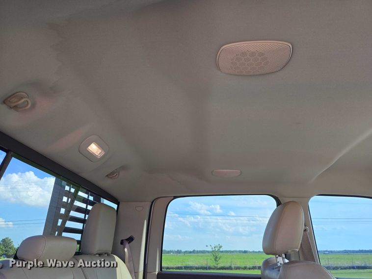 image for item ET5084 2014 RAM 3500 Crew Cab pickup truck