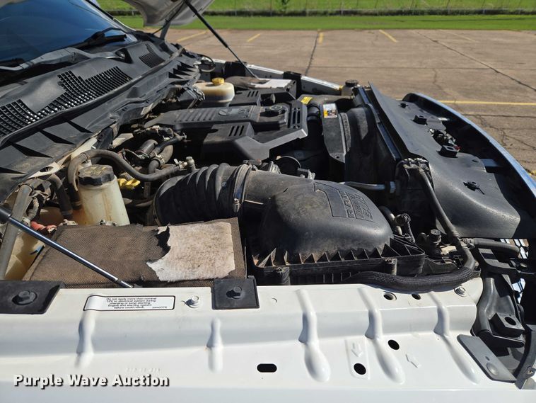 image for item ET5084 2014 RAM 3500 Crew Cab pickup truck