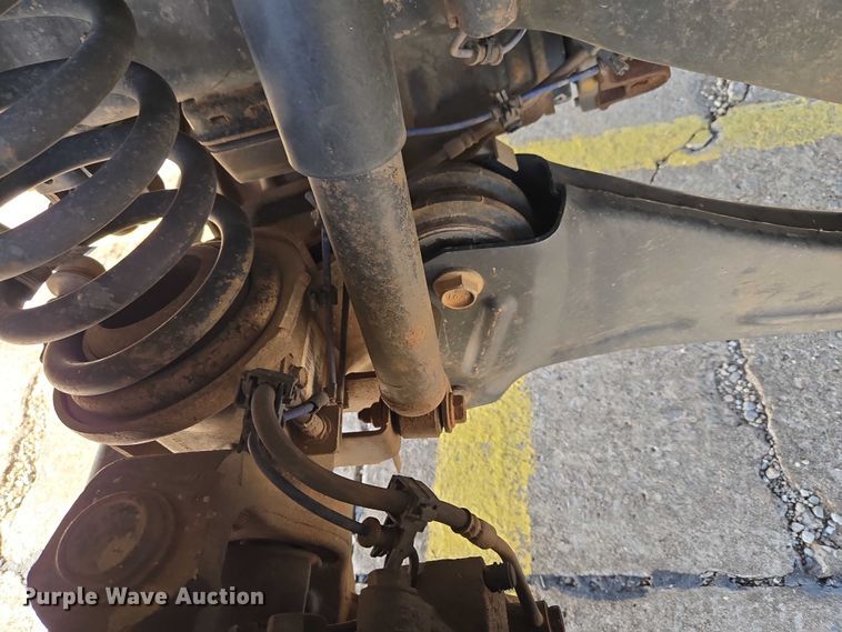 image for item ET5084 2014 RAM 3500 Crew Cab pickup truck