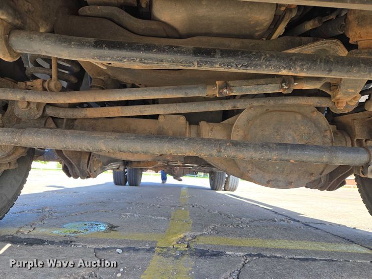 image for item ET5084 2014 RAM 3500 Crew Cab pickup truck