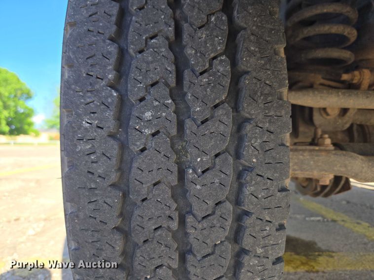 image for item ET5084 2014 RAM 3500 Crew Cab pickup truck