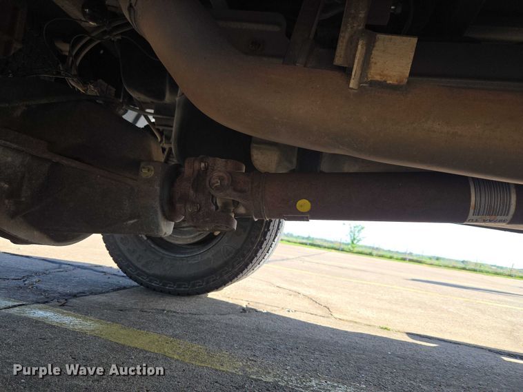 image for item ET5084 2014 RAM 3500 Crew Cab pickup truck