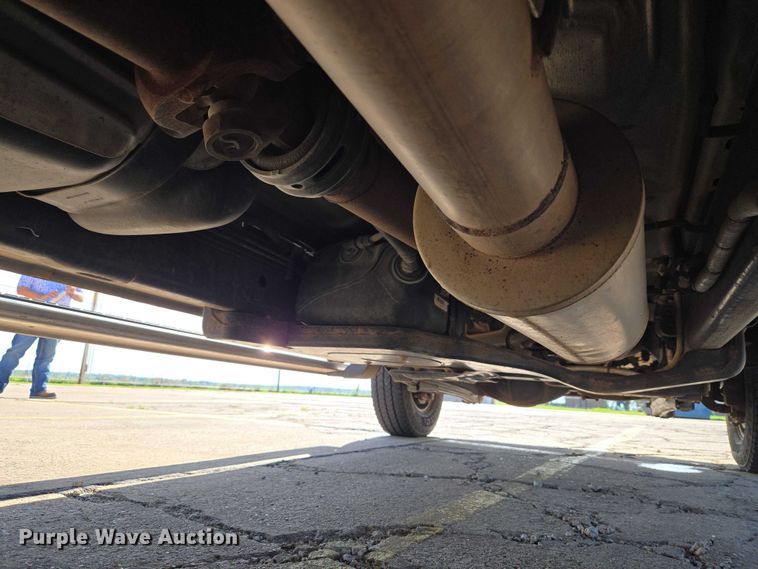 image for item ET5084 2014 RAM 3500 Crew Cab pickup truck