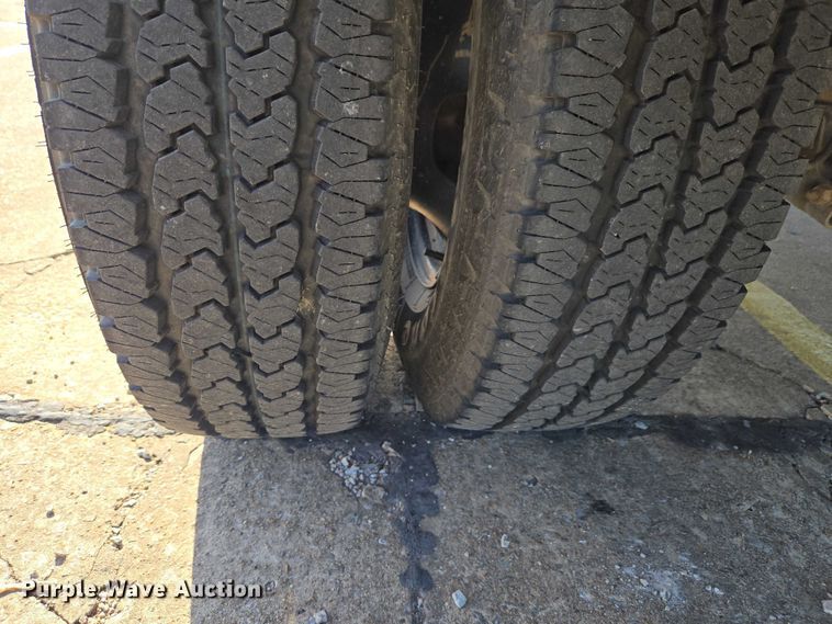 image for item ET5084 2014 RAM 3500 Crew Cab pickup truck