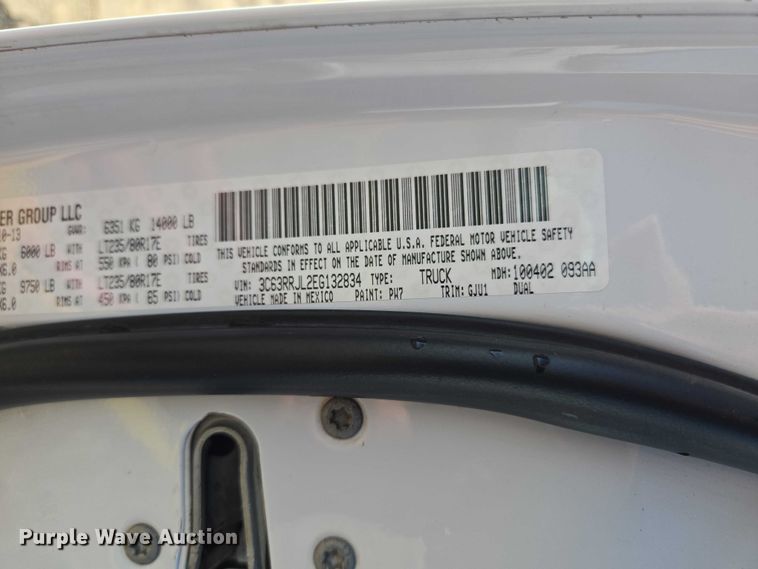 image for item ET5084 2014 RAM 3500 Crew Cab pickup truck