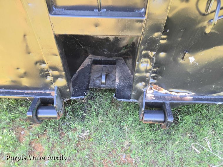 image for item ET5086 Roll-off dumpster