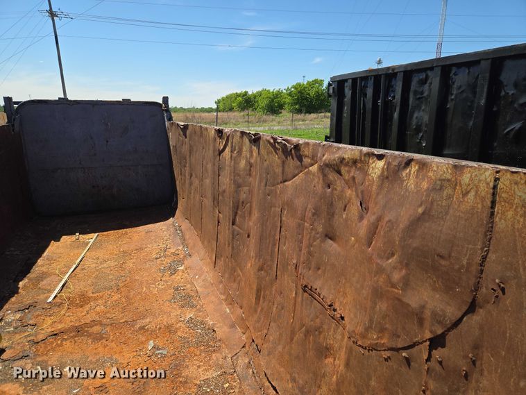 image for item ET5087 Roll-off dumpster