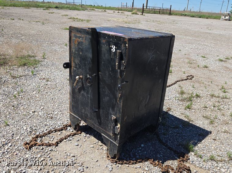 image for item ET5089 Safe