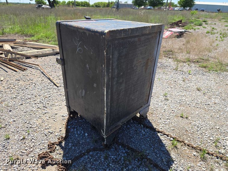 image for item ET5089 Safe