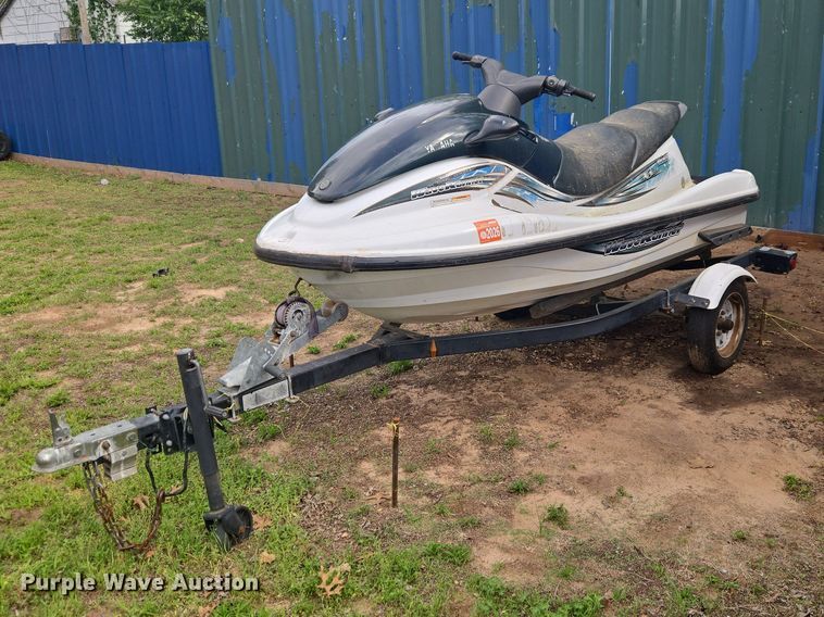 image for item ET5099 2001 Yamaha Wave Runner XL 800 personal watercraft