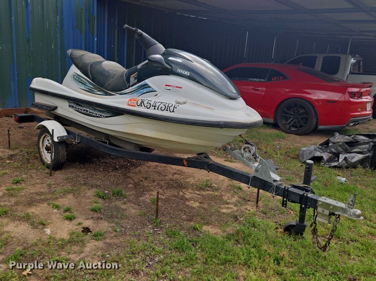 image for item ET5099 2001 Yamaha Wave Runner XL 800 personal watercraft