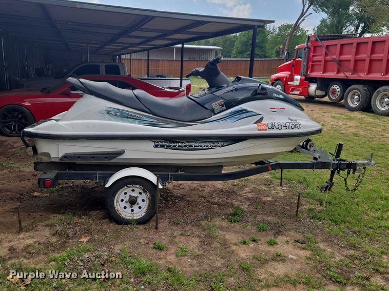 image for item ET5099 2001 Yamaha Wave Runner XL 800 personal watercraft