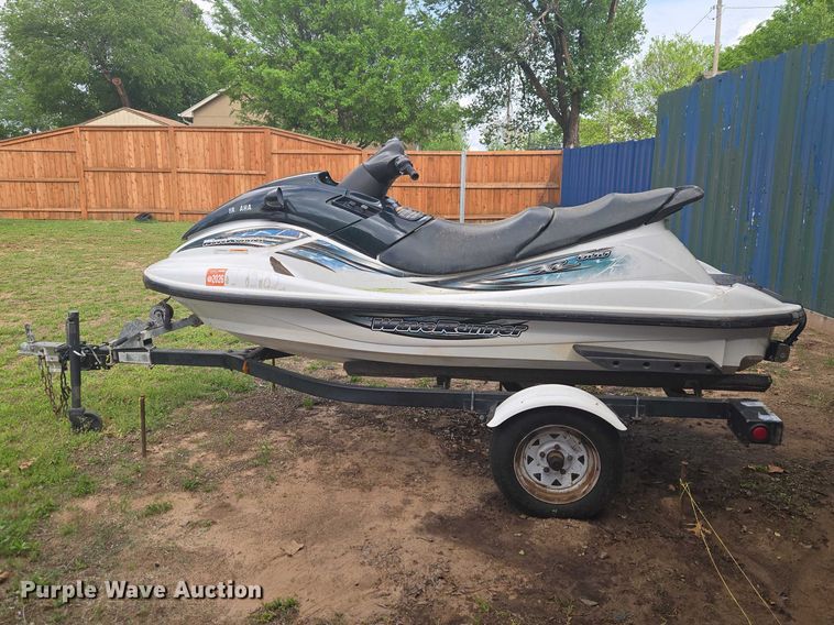 image for item ET5099 2001 Yamaha Wave Runner XL 800 personal watercraft