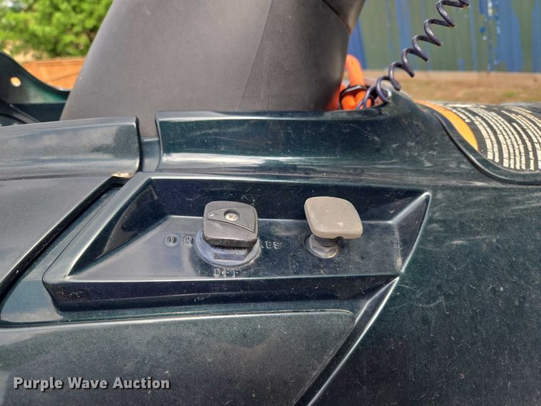 image for item ET5099 2001 Yamaha Wave Runner XL 800 personal watercraft