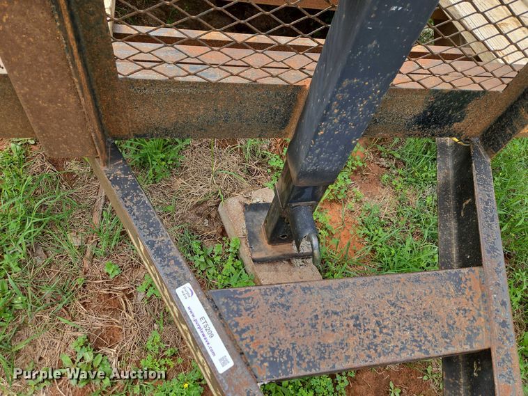 image for item ET5209 2008 Lamar equipment trailer