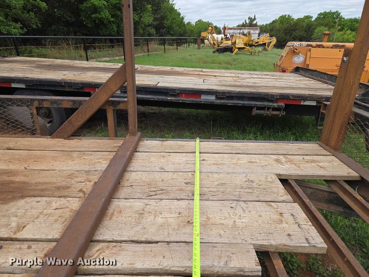 image for item ET5209 2008 Lamar equipment trailer